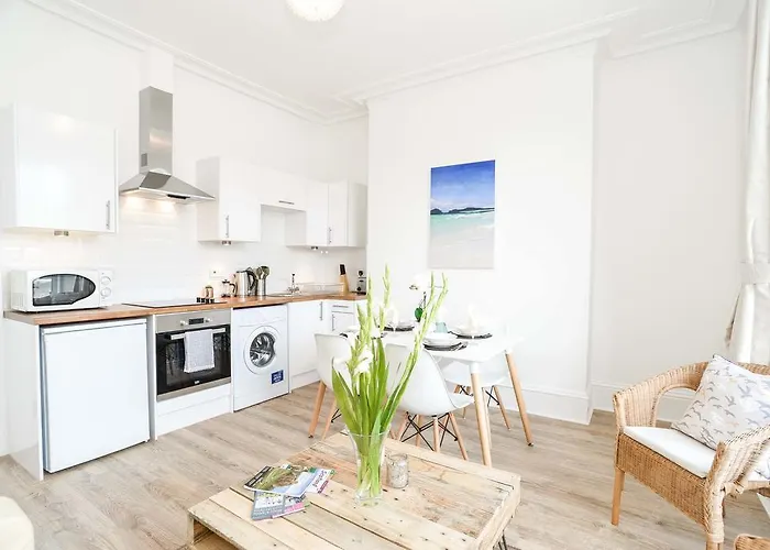 Modern Central Apartment